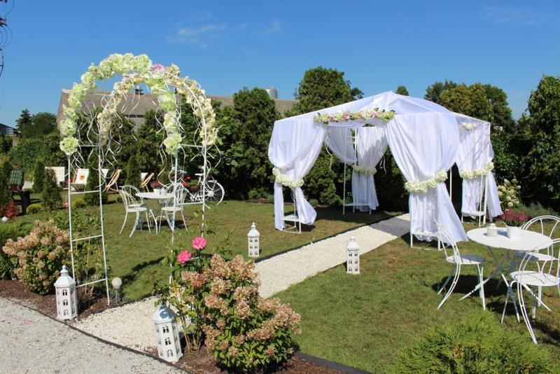 Września Restauracja Hotel Kassandra מראה חיצוני תמונה