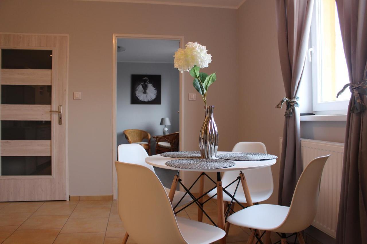 Września Restauracja Hotel Kassandra מראה חיצוני תמונה